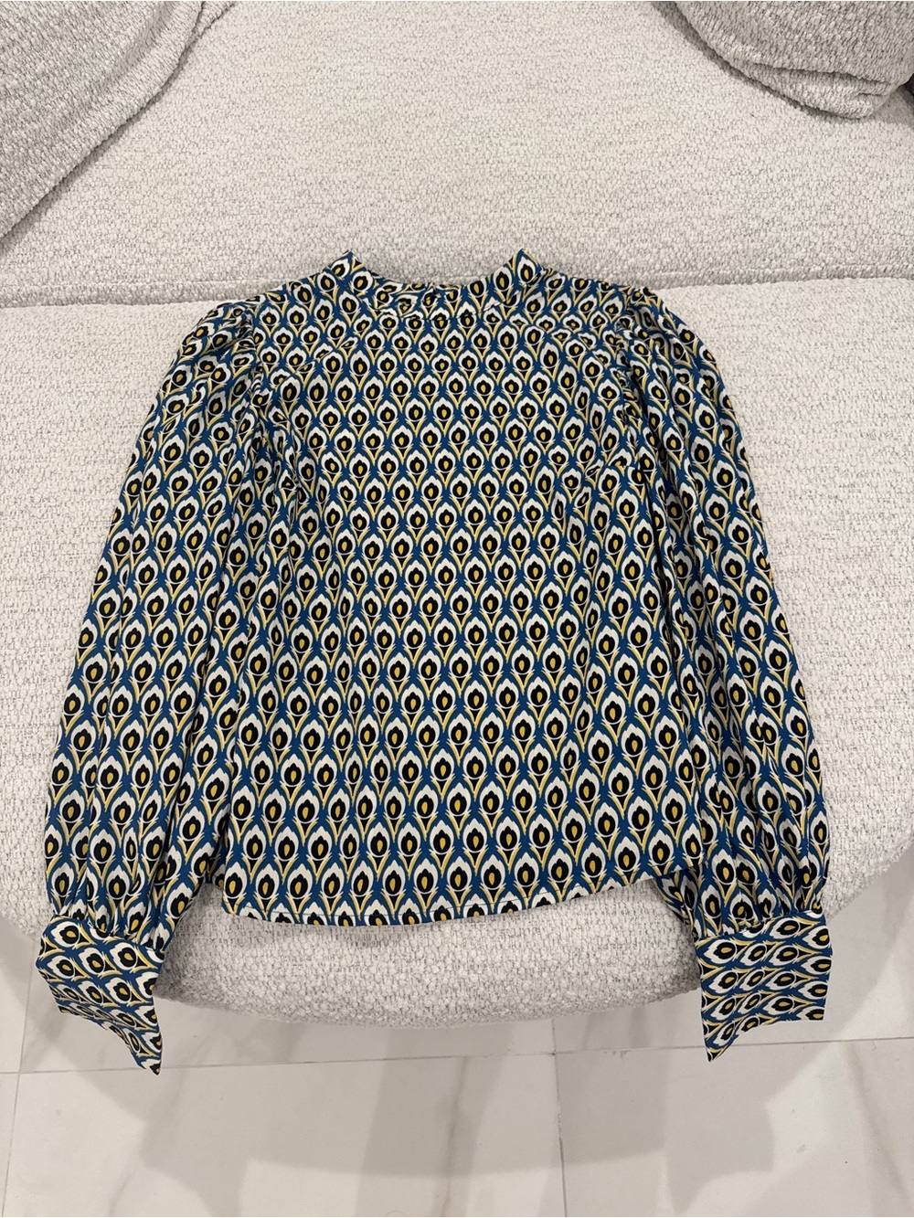 Cupcakes & Cashmere Patterned Long Sleeve Blouse Top